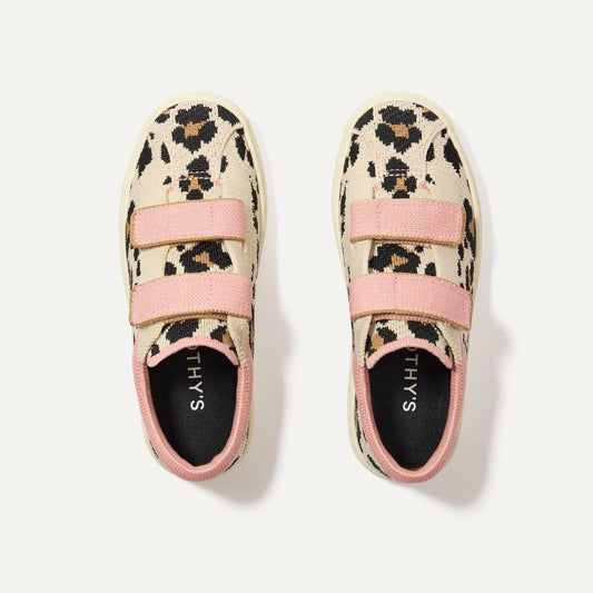 The Kids Strap Sneaker in Cat Blush shown from the top.