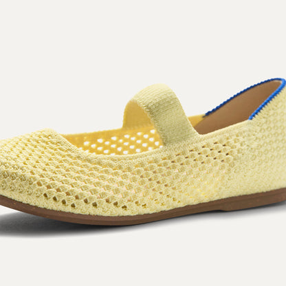 Close up of the toe and vamp of The Kids Mary Jane in Lemonade Open-Knit.