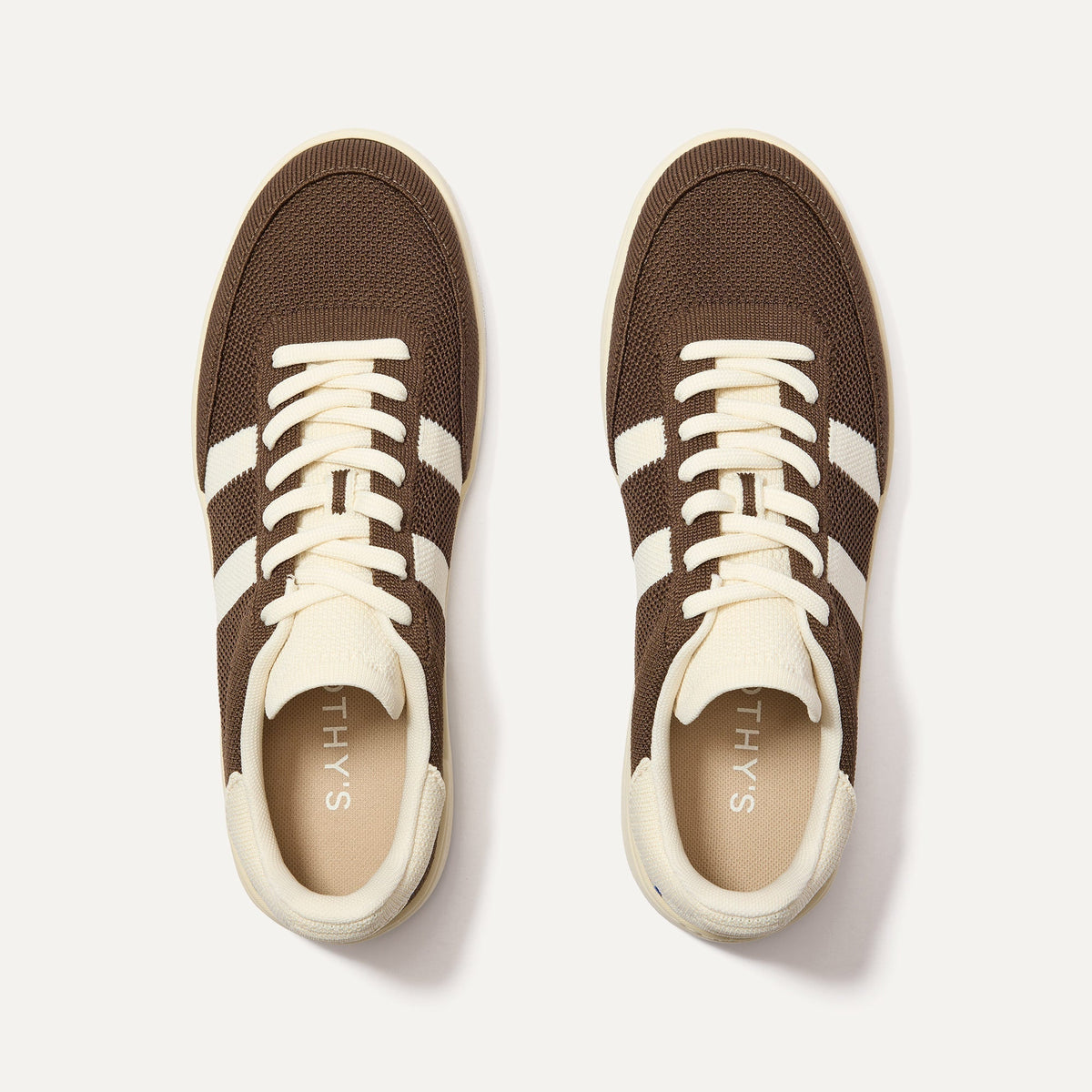The Men's Court Sneaker in Dugout shown from the top.