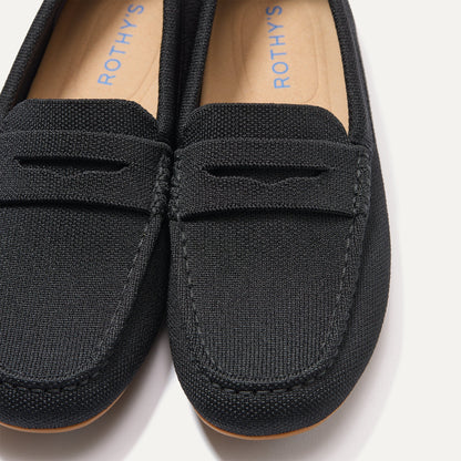 Close up of the toe and vamp of The Daily Driver in Black.