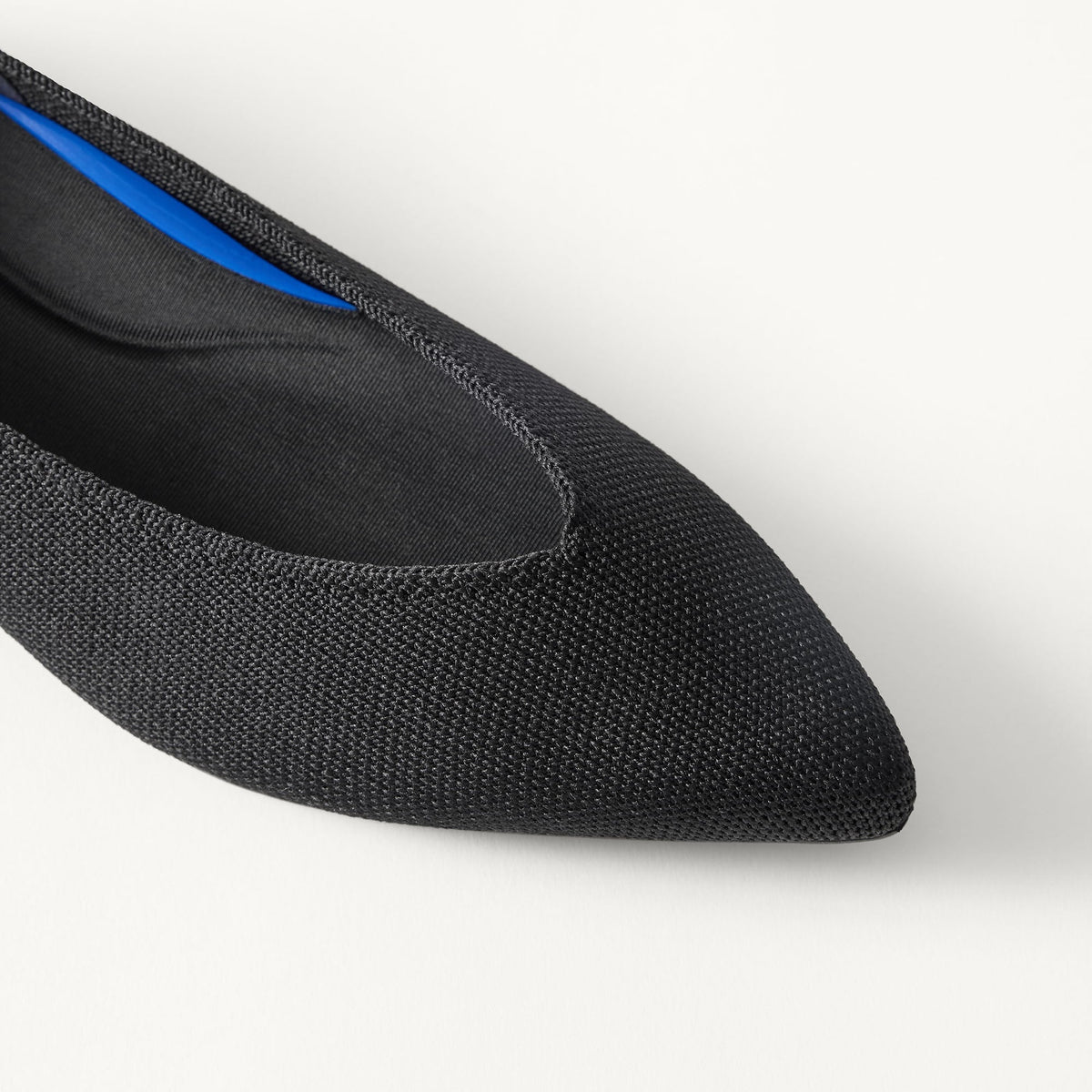 macro | Close up of the toe and vamp on The Point III in Black.