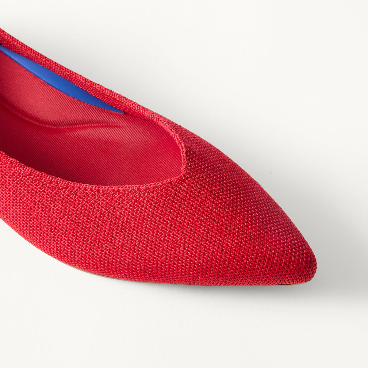 macro | Close up of the toe and vamp on The Point III in Cherry.
