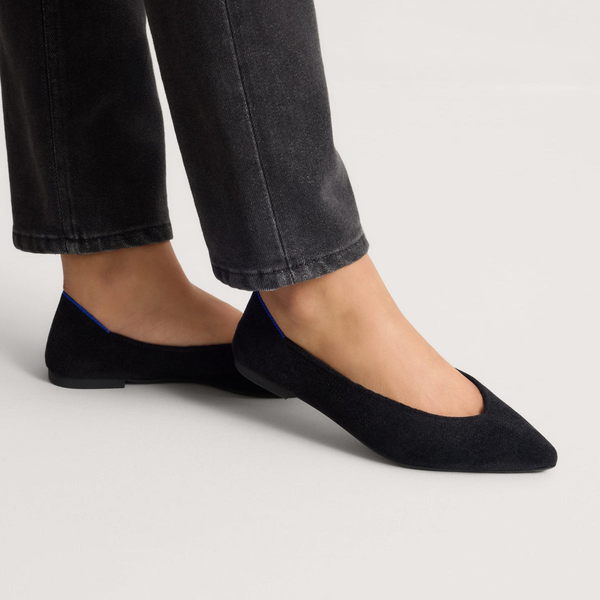 hover | Model wearing The Point III in ReVelvet Black.