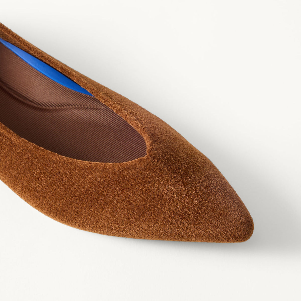 macro | Close up of the toe and vamp on The Point III in ReVelvet Russet.