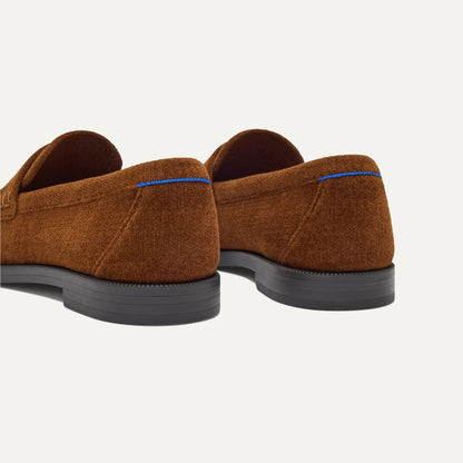 Close up of the heel of The Penny Loafer in ReVelvet Russet.