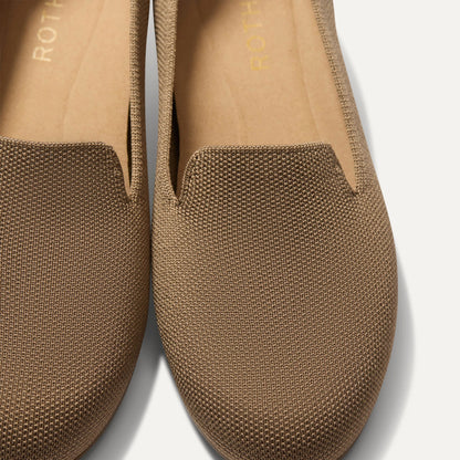 macro | Close up of the toe and vamp of The Daily Loafer in Portobello.
