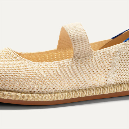 Close up of the toe and vamp The Mini Mary Jane in Opal Raffia-Knit.